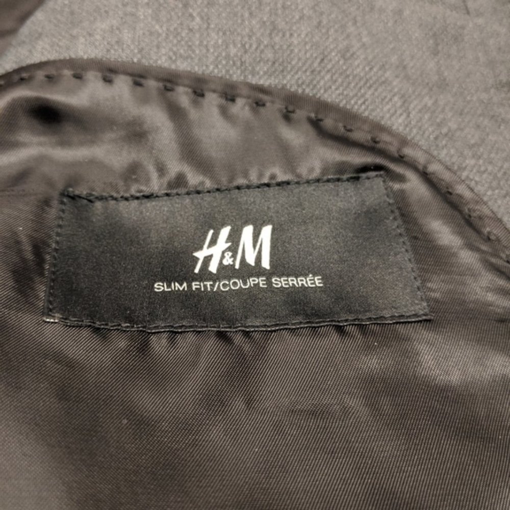 H&M Blazer - Picture 2 of 4